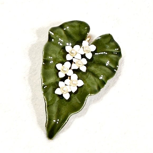 Vintage Enameled Leaf Brooch/Pin - Picture 2 of 6